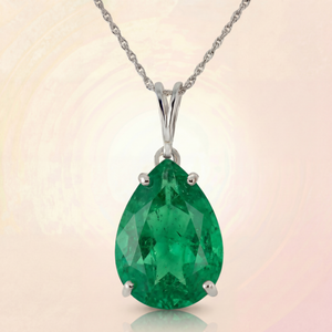 Hidden Light Emerald Necklace